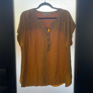 Mustard yellow top